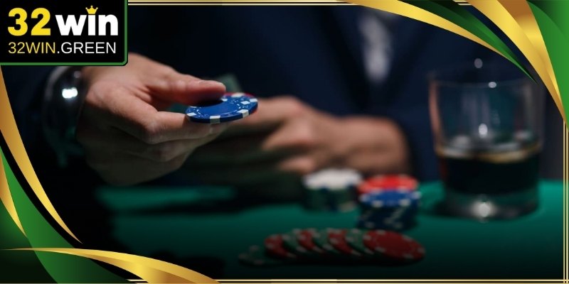 Bàn cược Poker 32Win trực tuyến với các nút tính năng tố bài tự động linh hoạt